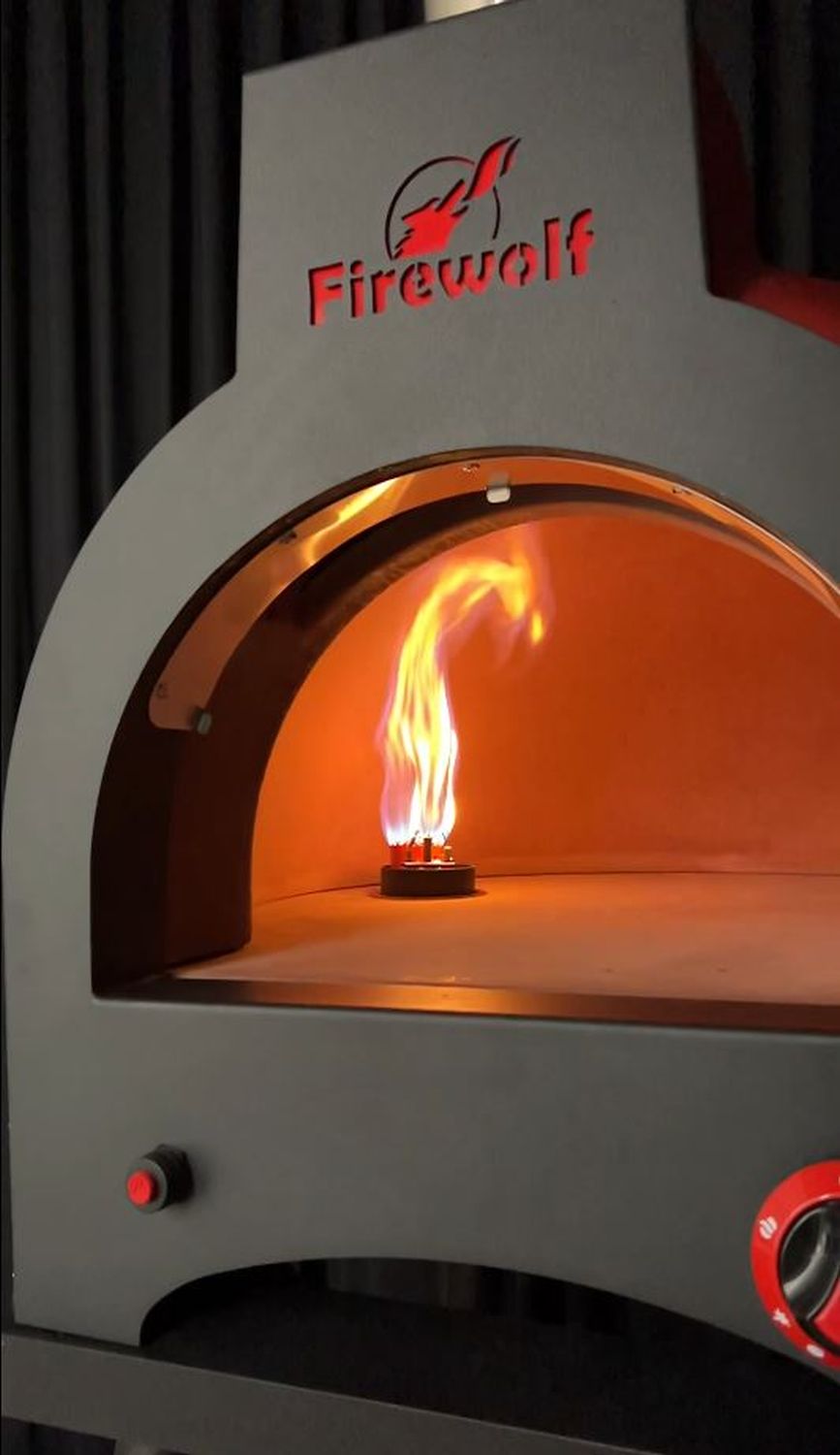 Steinbackofen | Pizzaofen Firewolf Carlo Farbe Samtschwarz, Hybrid Twix-System für Gas und Holz der multifunktionale Backofen zur Befeuerung mit Gas oder Holz